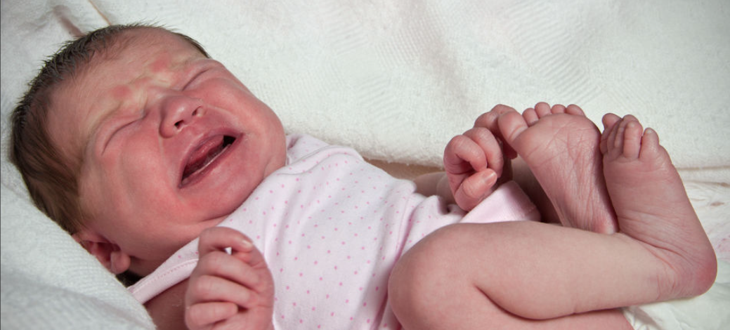 5-tried-and-tested-positions-to-help-your-newborn-poop-babyspiration